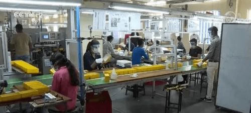 疫情下的殘酷撤單潮 服裝業斷崖式下滑，生化產業意外受傷